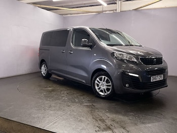 Used Peugeot Traveller 2017 for sale - 78227381: Photo