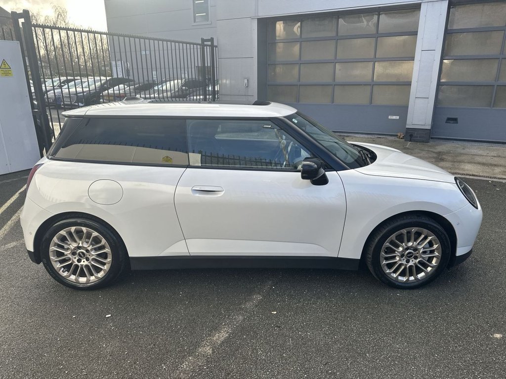 Used MINI Electric Cooper 2025 for sale - 77122007: Photo 9