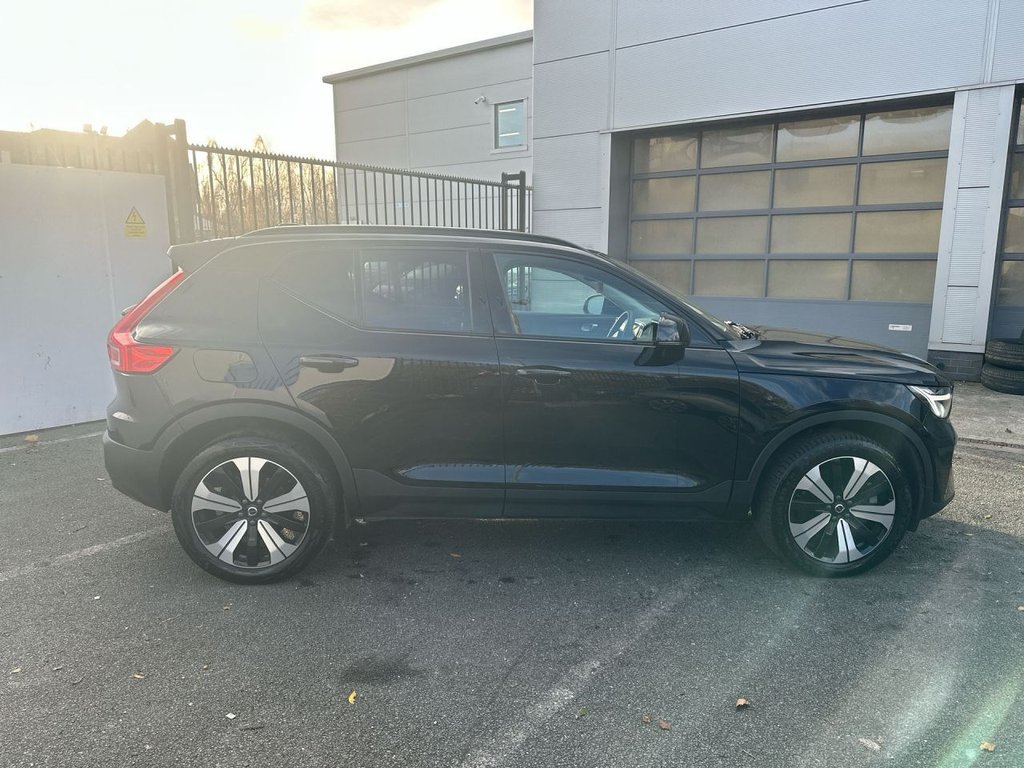 Used Volvo XC40 2023 for sale - 76792076: Photo 9