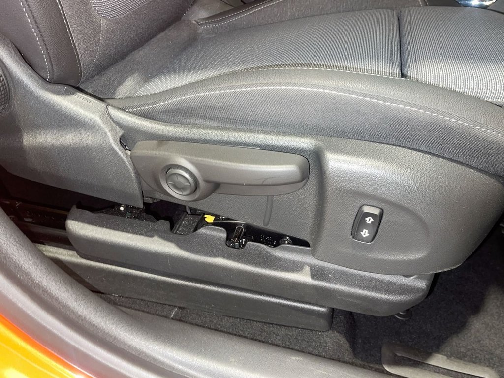 Used Vauxhall Crossland 2022 for sale - 76840854: Photo 6