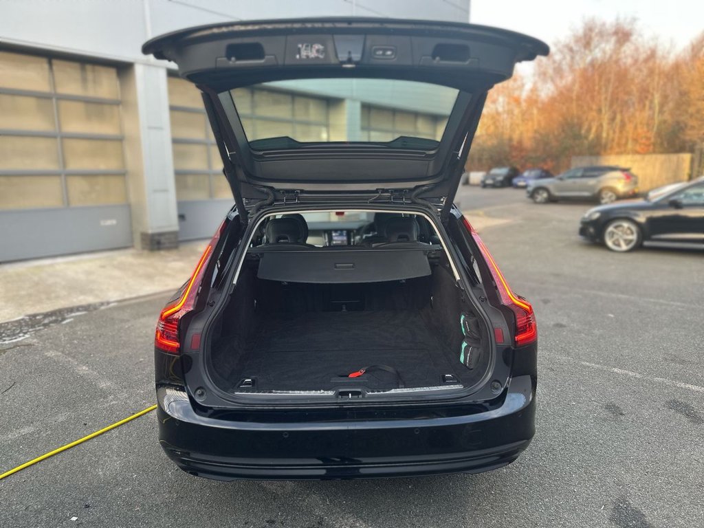 Used Volvo V90 2022 for sale - 76792083: Photo 12