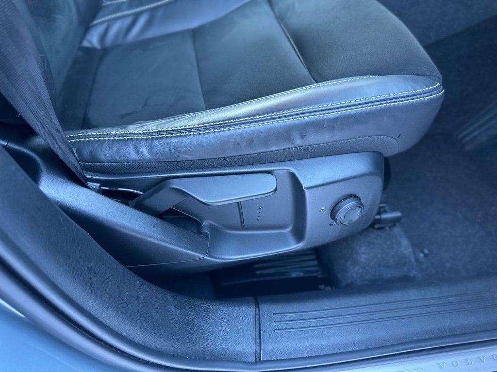 Used Volvo XC40 2021 for sale - 76792385: Photo 21