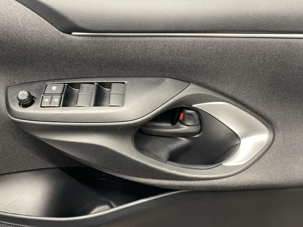 Used Toyota Yaris 2022 for sale - 77498504: Photo 23