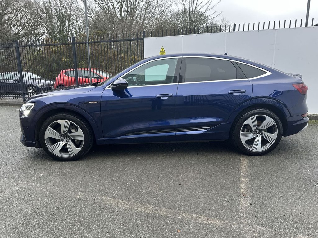 Used Audi e-tron 2023 for sale - 77719508: Photo 5