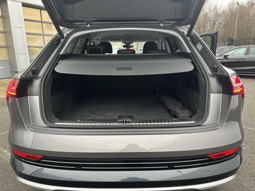 Used Audi e-tron 2021 for sale - 76792377: Photo 12