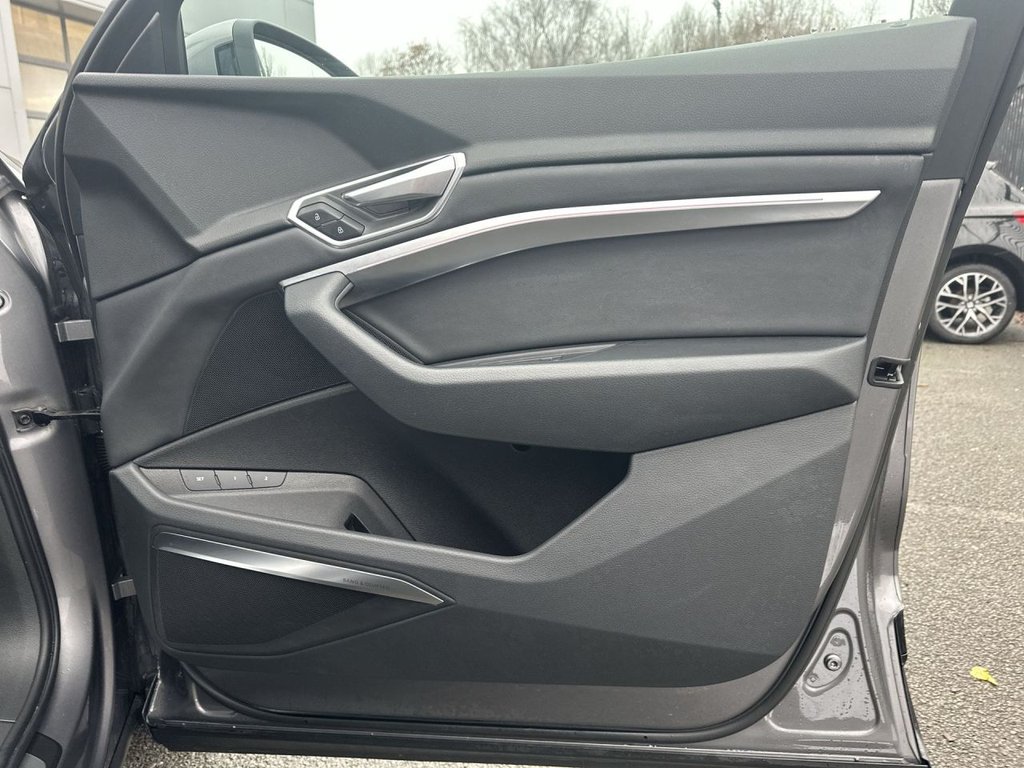 Used Audi e-tron 2021 for sale - 76792377: Photo 22