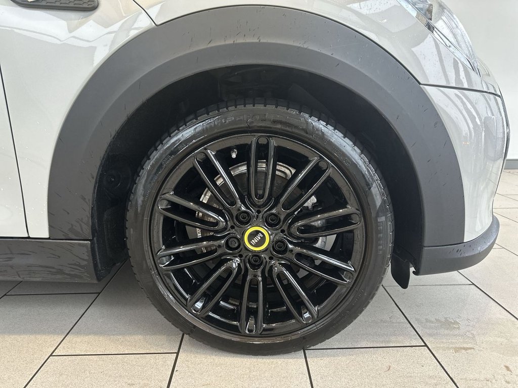 Used MINI Electric Hatch 2022 for sale - 76792366: Photo 11