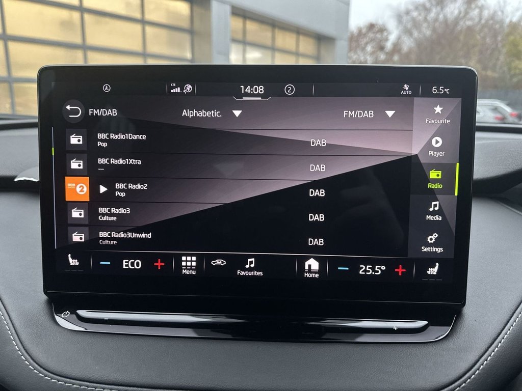 Used Skoda Enyaq 2022 for sale - 77110624: Photo 4