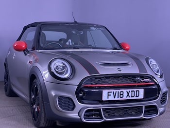Used MINI Convertible 2018 for sale - 77301810: Photo