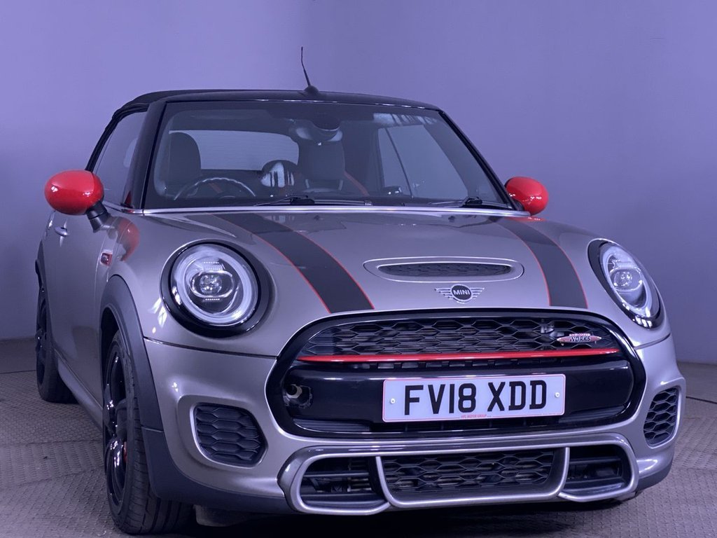 Used MINI Convertible 2018 for sale - 77301810: Photo 2