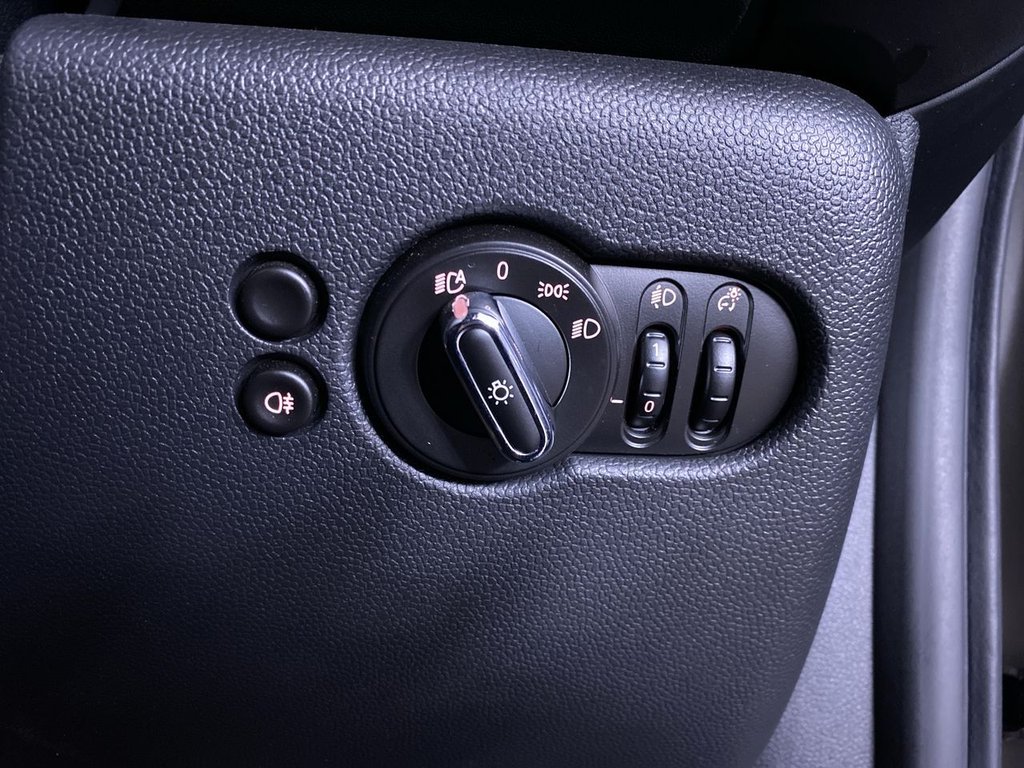 Used MINI Convertible 2018 for sale - 77301810: Photo 23