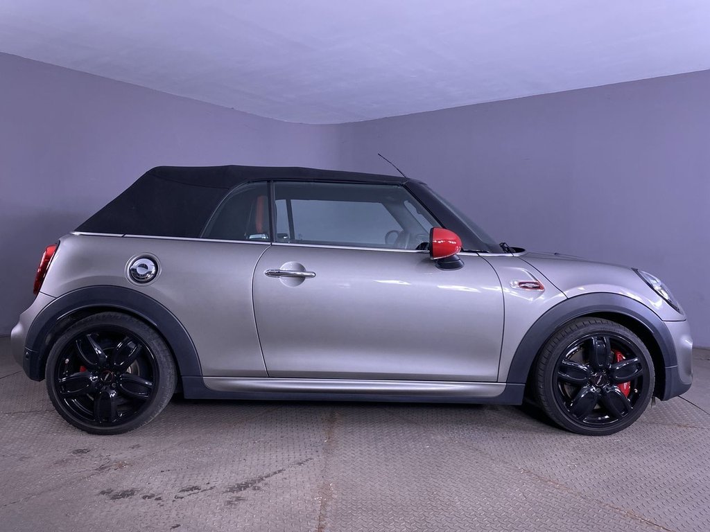 Used MINI Convertible 2018 for sale - 77301810: Photo 9