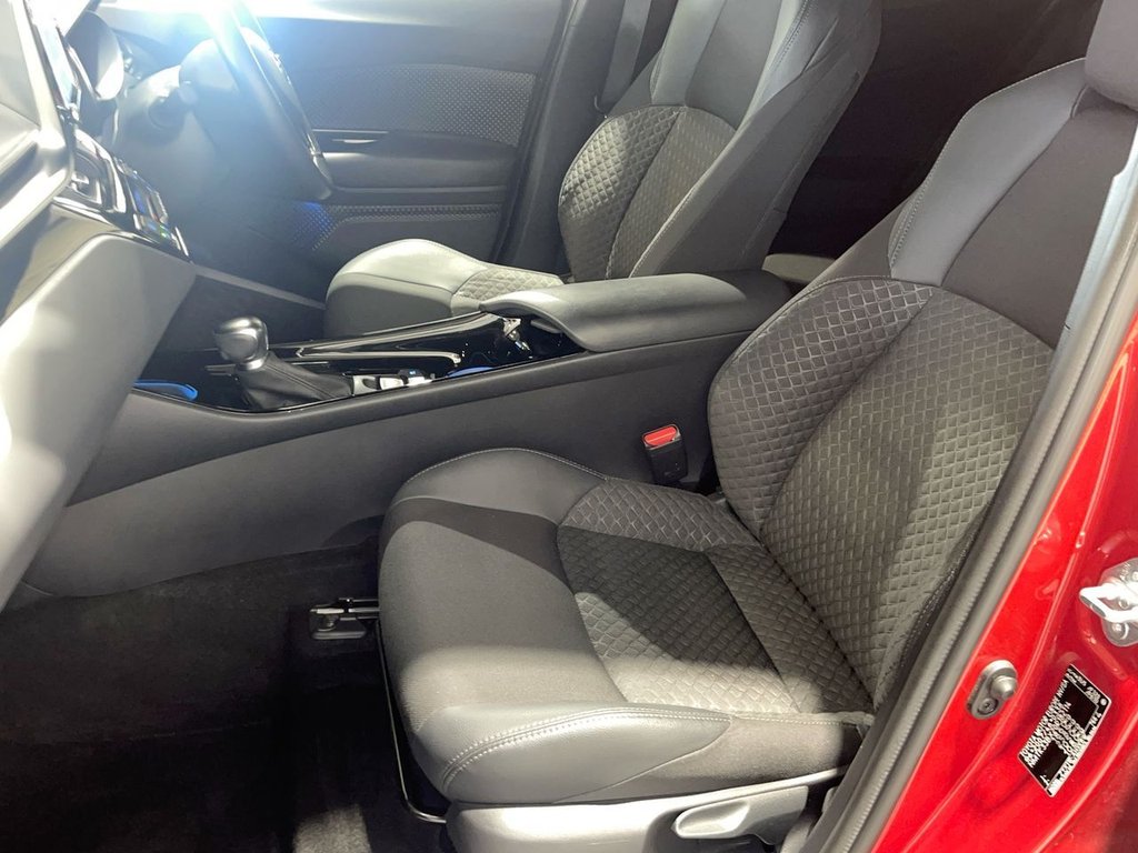 Used Toyota C-HR 2022 for sale - 76841108: Photo 16