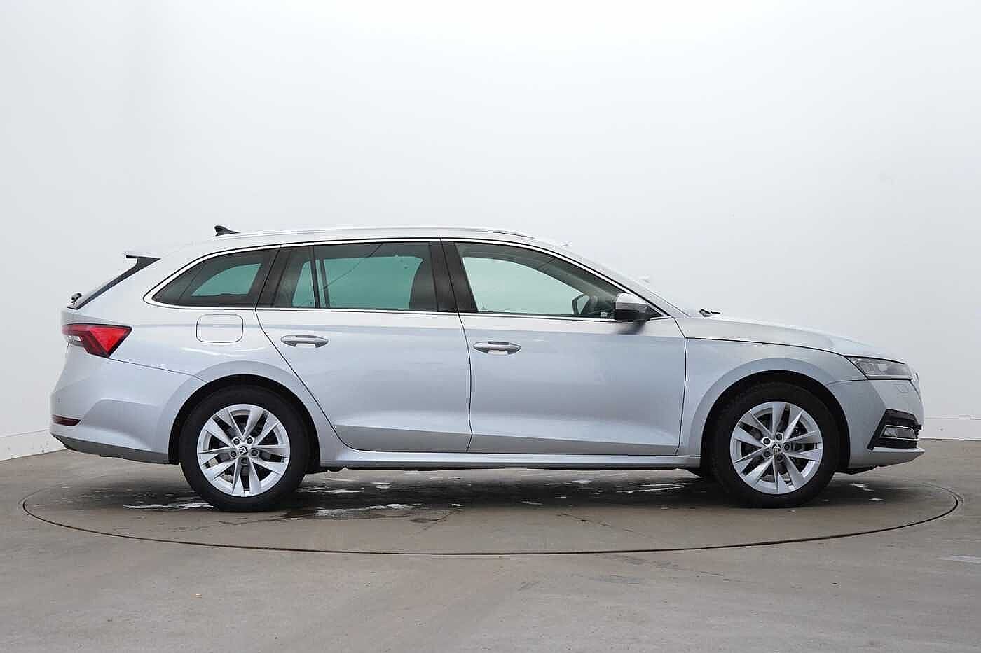 Used Skoda Octavia 2023 for sale - 76968793: Photo 4