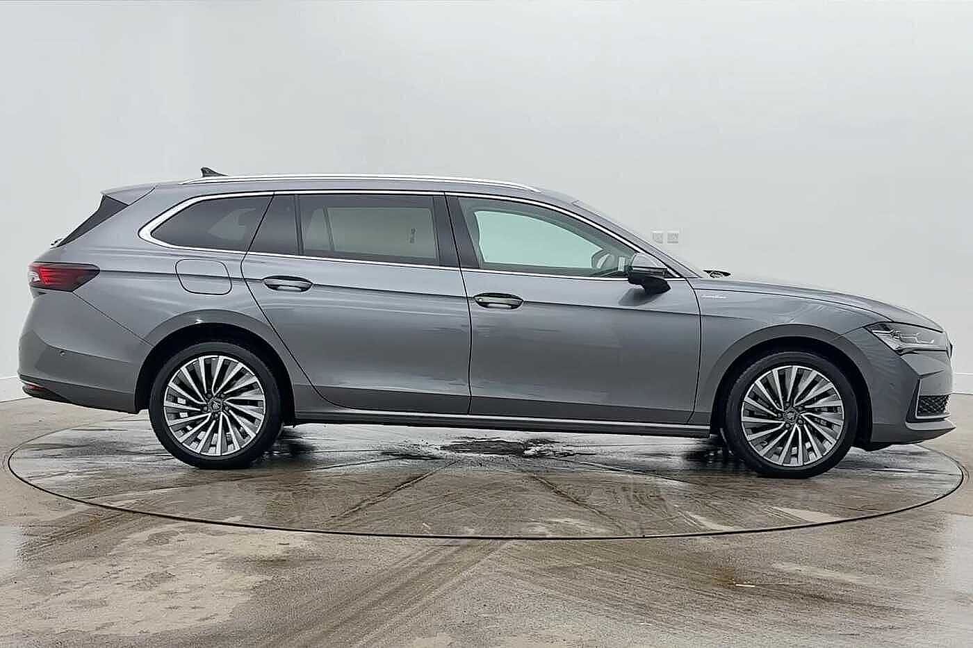 Used Skoda Superb 2025 for sale - 77687207: Photo 4