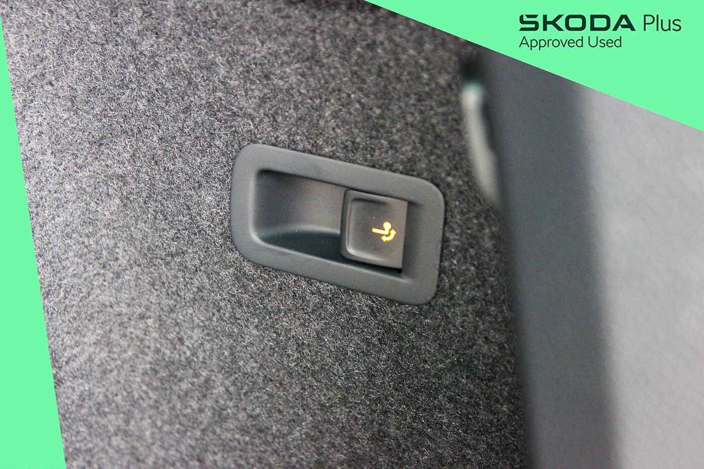 Used Skoda Karoq 2025 for sale - 77675148: Photo 13