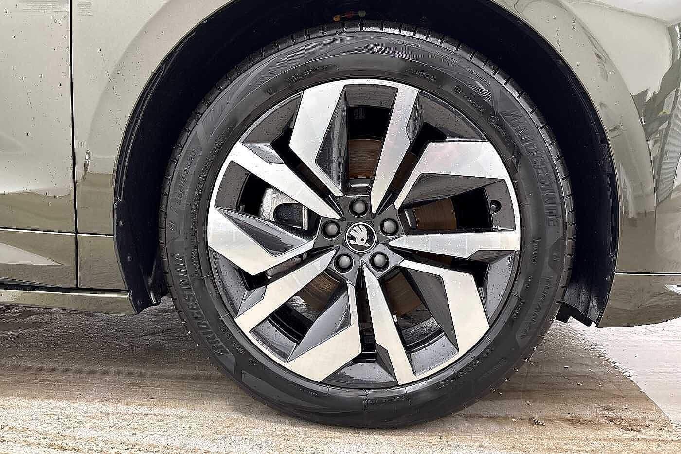 Used Skoda Enyaq 2025 for sale - 77601795: Photo 5