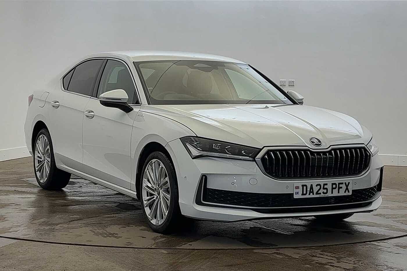 Used Skoda Superb 2025 for sale - 76718720: Photo 1