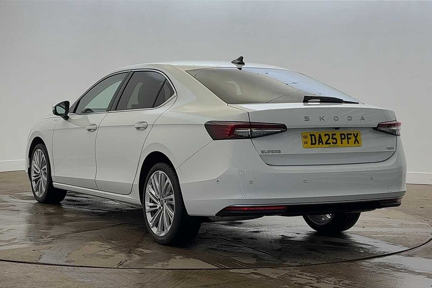 Used Skoda Superb 2025 for sale - 76718720: Photo 3