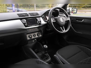 Used Skoda Fabia 2018 for sale - 76292075: Photo