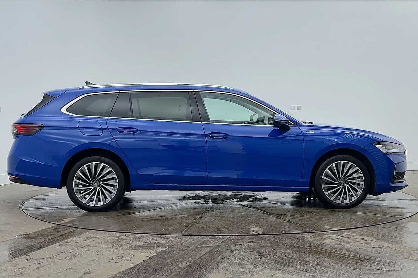 Used Skoda Superb 2025 for sale - 77627219: Photo 4