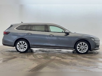 Used Skoda Superb 2025 for sale - 77687209: Photo