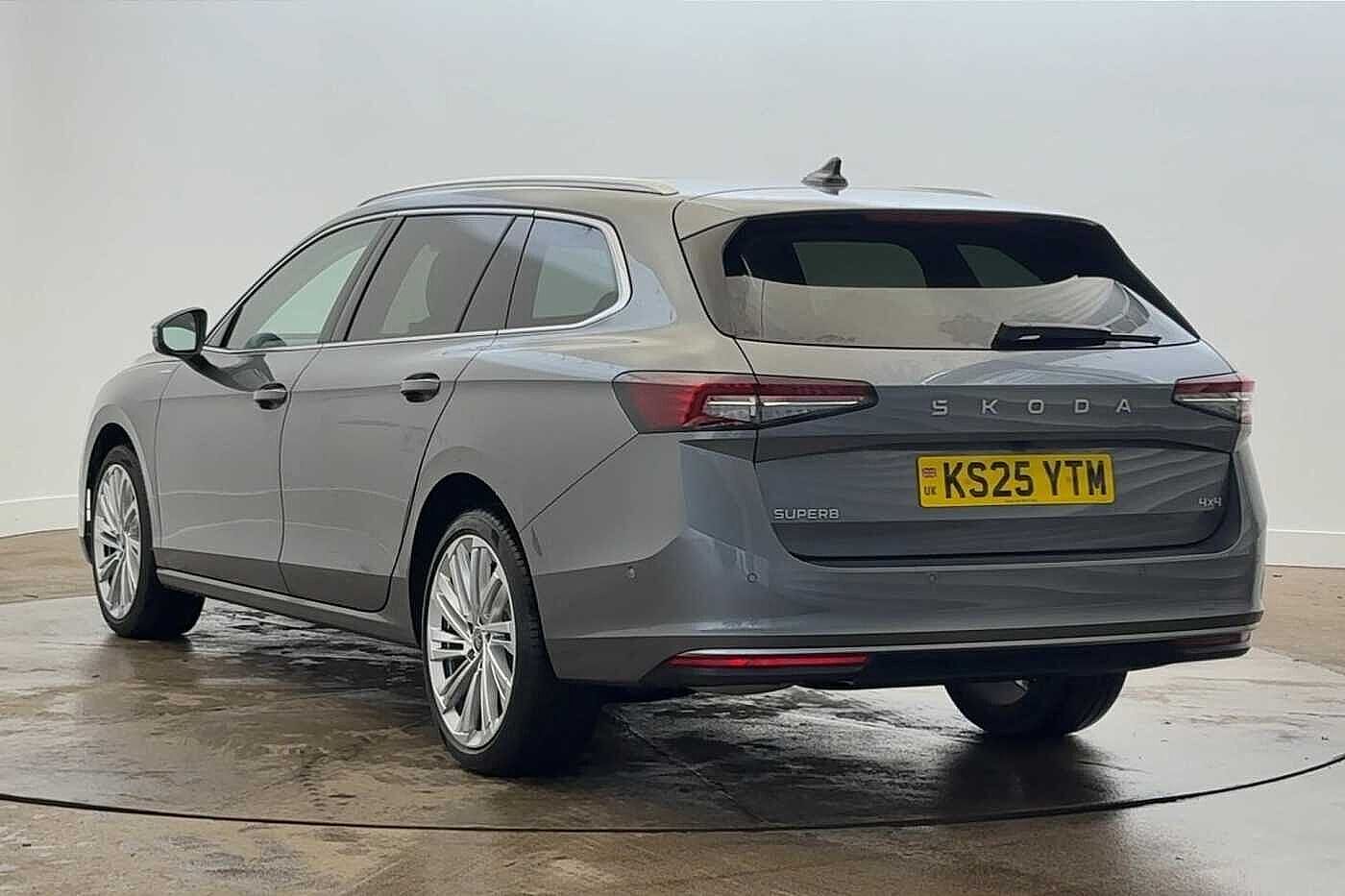 Used Skoda Superb 2025 for sale - 76968789: Photo 3