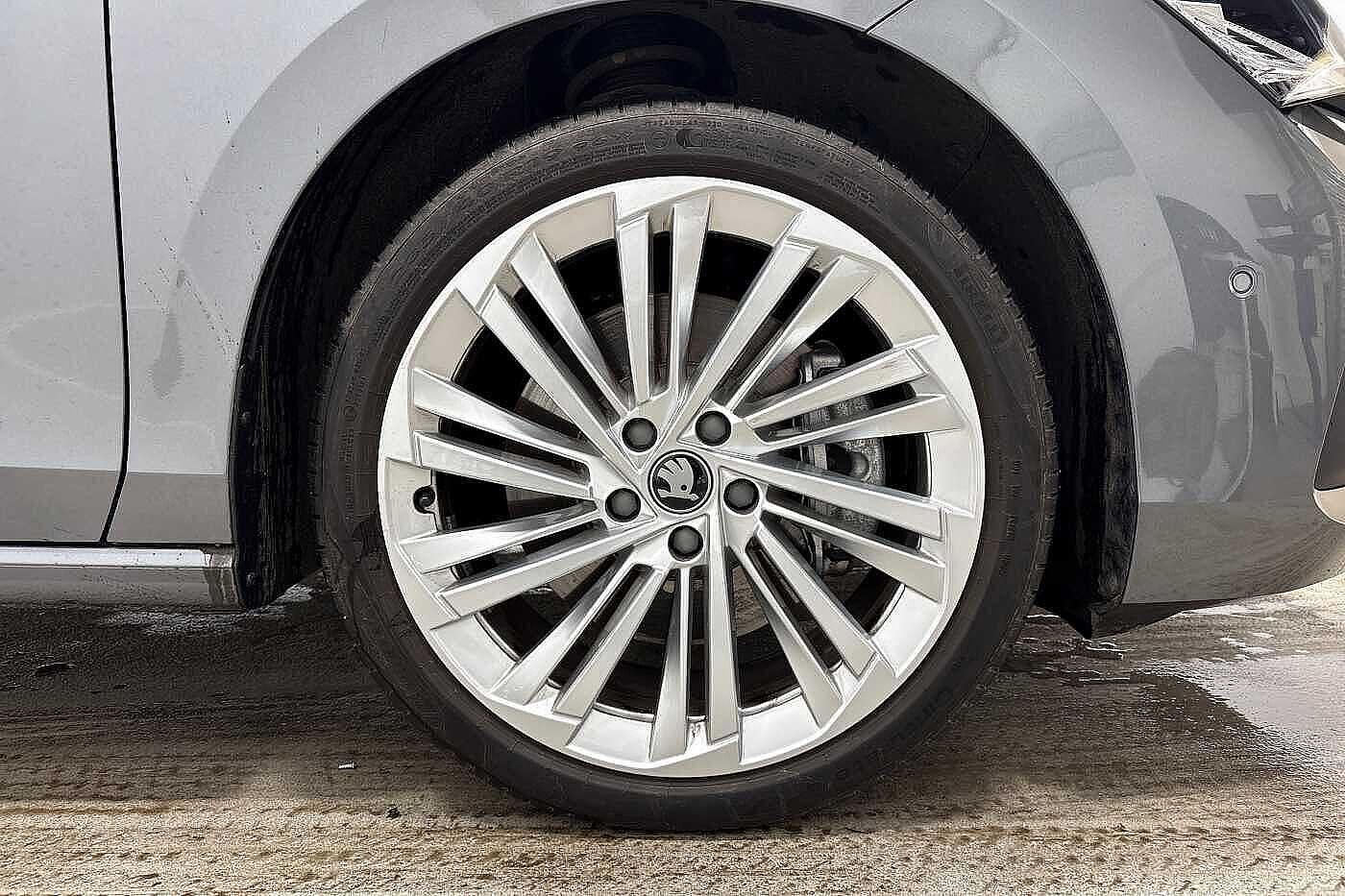 Used Skoda Superb 2025 for sale - 76968789: Photo 5