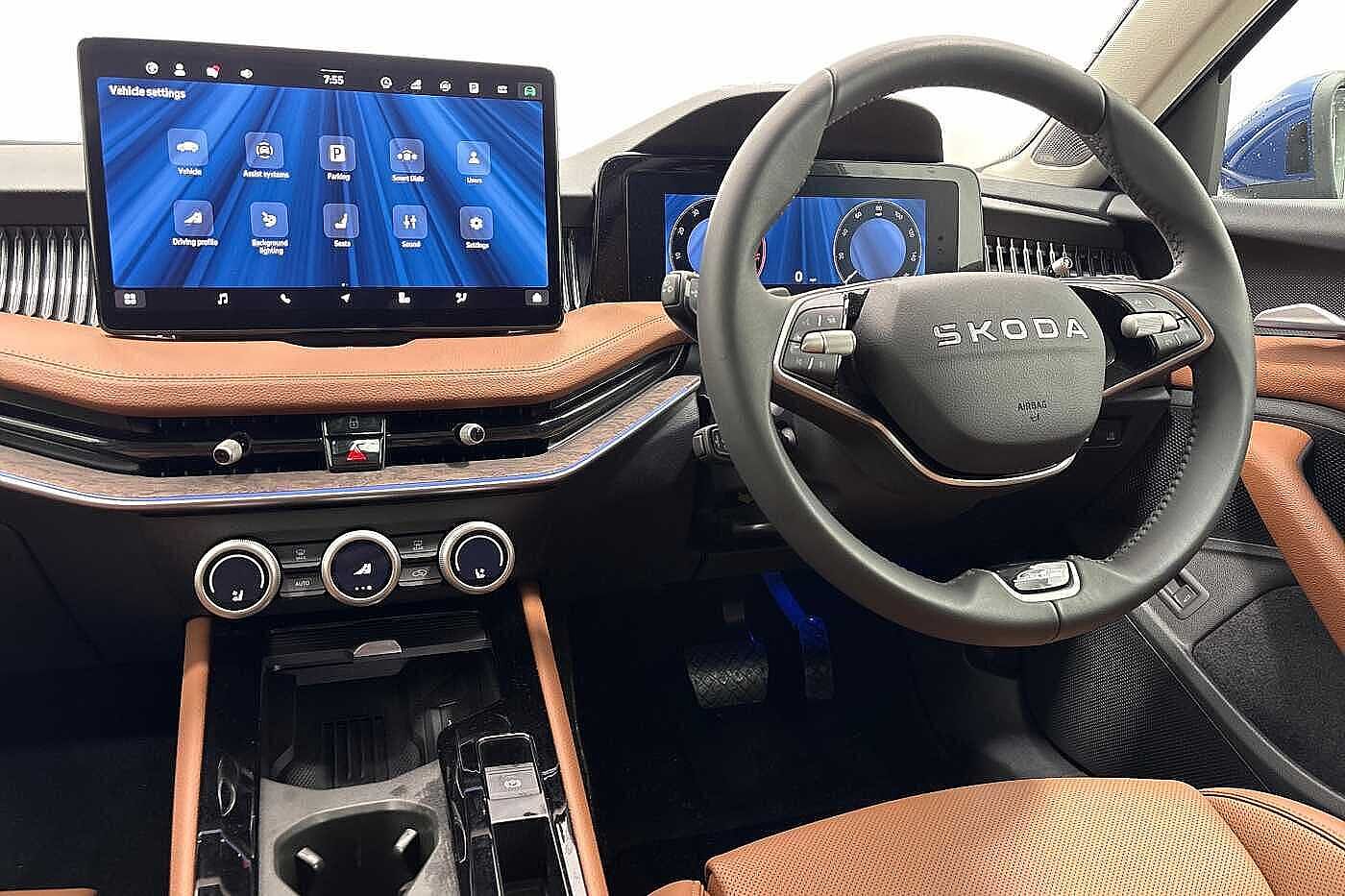 Used Skoda Superb 2025 for sale - 77577858: Photo 2