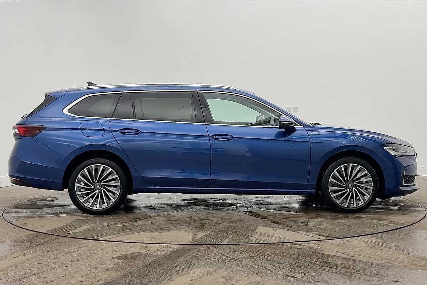 Used Skoda Superb 2025 for sale - 77577858: Photo 4