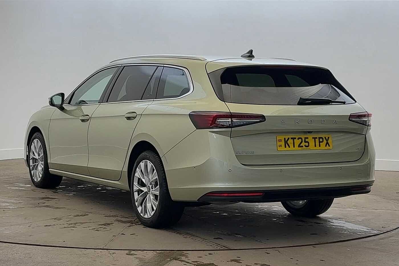 Used Skoda Superb 2025 for sale - 77206799: Photo 3