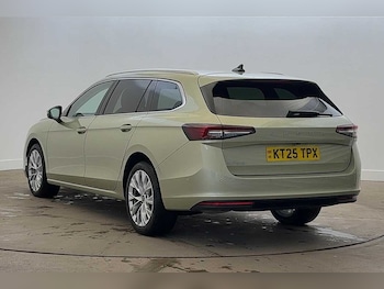 Used Skoda Superb 2025 for sale - 77206799: Photo