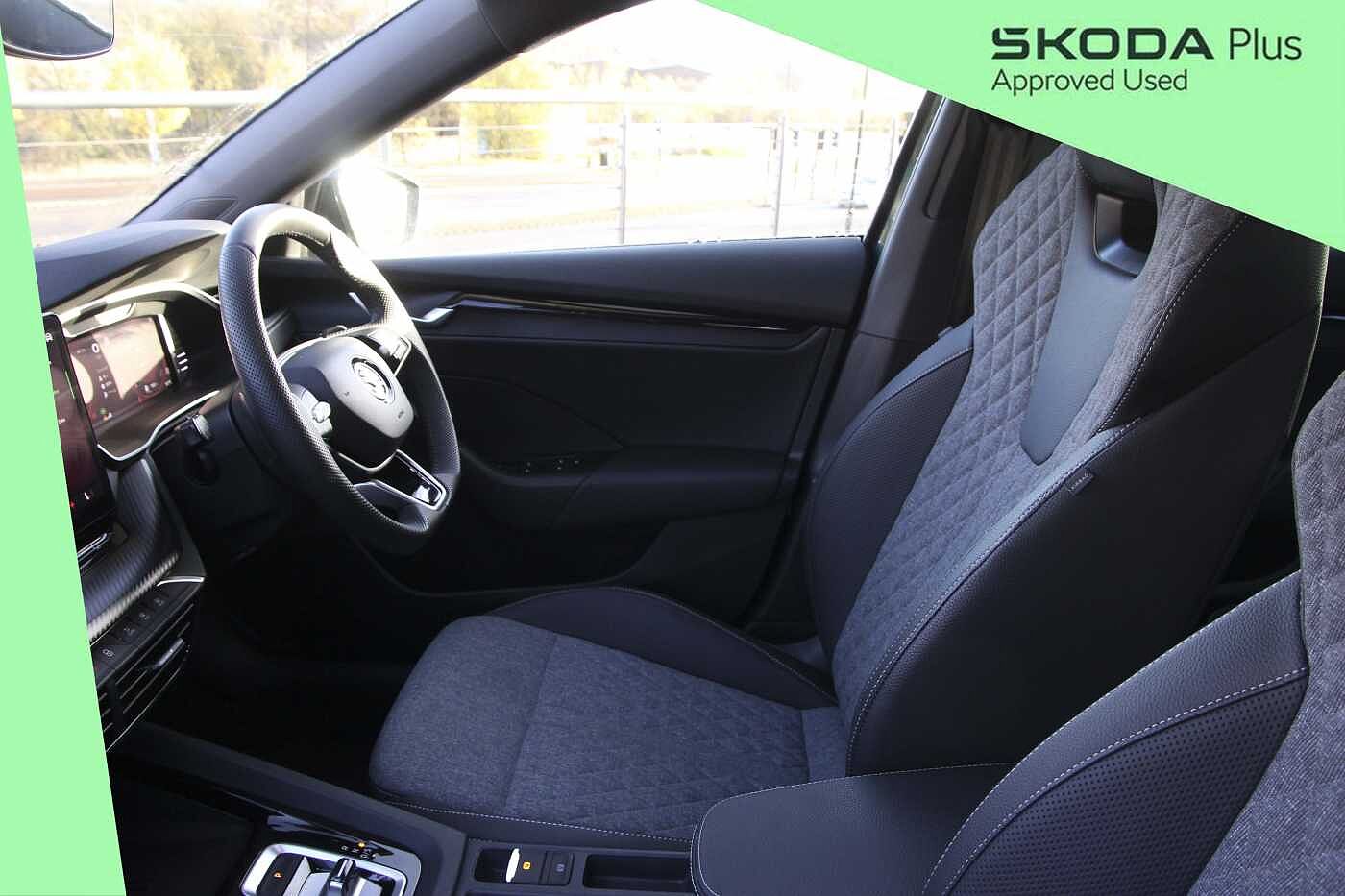 Used Skoda Octavia 2024 for sale - 76916609: Photo 2