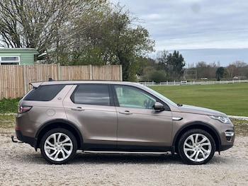 Used Land Rover Discovery Sport 2015 for sale - 78581488: Photo