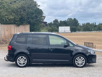 Used Volkswagen Touran 2013 for sale - 79322308: Photo