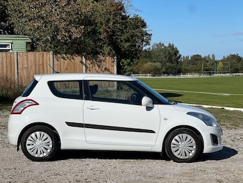 Used Suzuki Swift 2014 for sale - 76029595: Photo