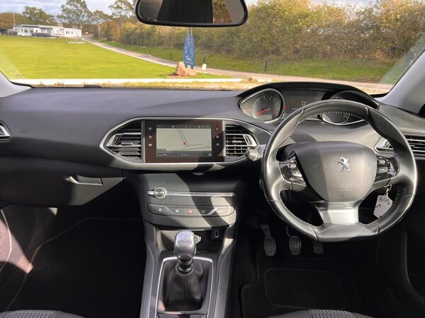 Used Peugeot 308 2017 for sale - 76185666: Photo 19