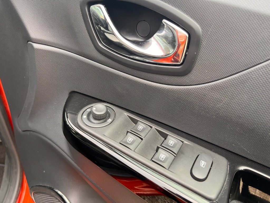 Used Renault Captur 2014 for sale - 76496203: Photo 23