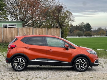 Used Renault Captur 2014 for sale - 76496203: Photo