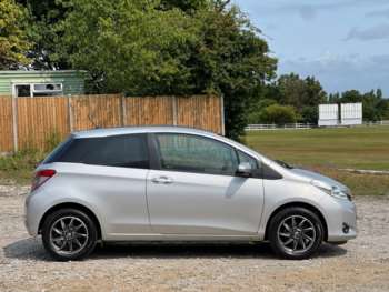 Used Toyota Yaris 2012 for sale - 74734166: Photo