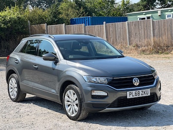 Used Volkswagen T-Roc 2019 for sale - 79205174: Photo