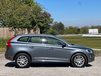 Used Volvo XC60 2017 for sale - 78581483: Photo