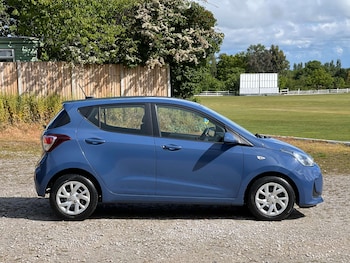 Used Hyundai i10 2017 for sale - 78581496: Photo