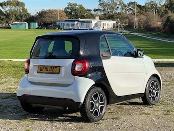 Used smart fortwo 2018 for sale - 76591066: Photo