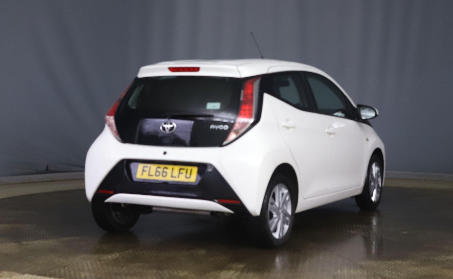 Used Toyota AYGO 2016 for sale - 77291083: Photo 2