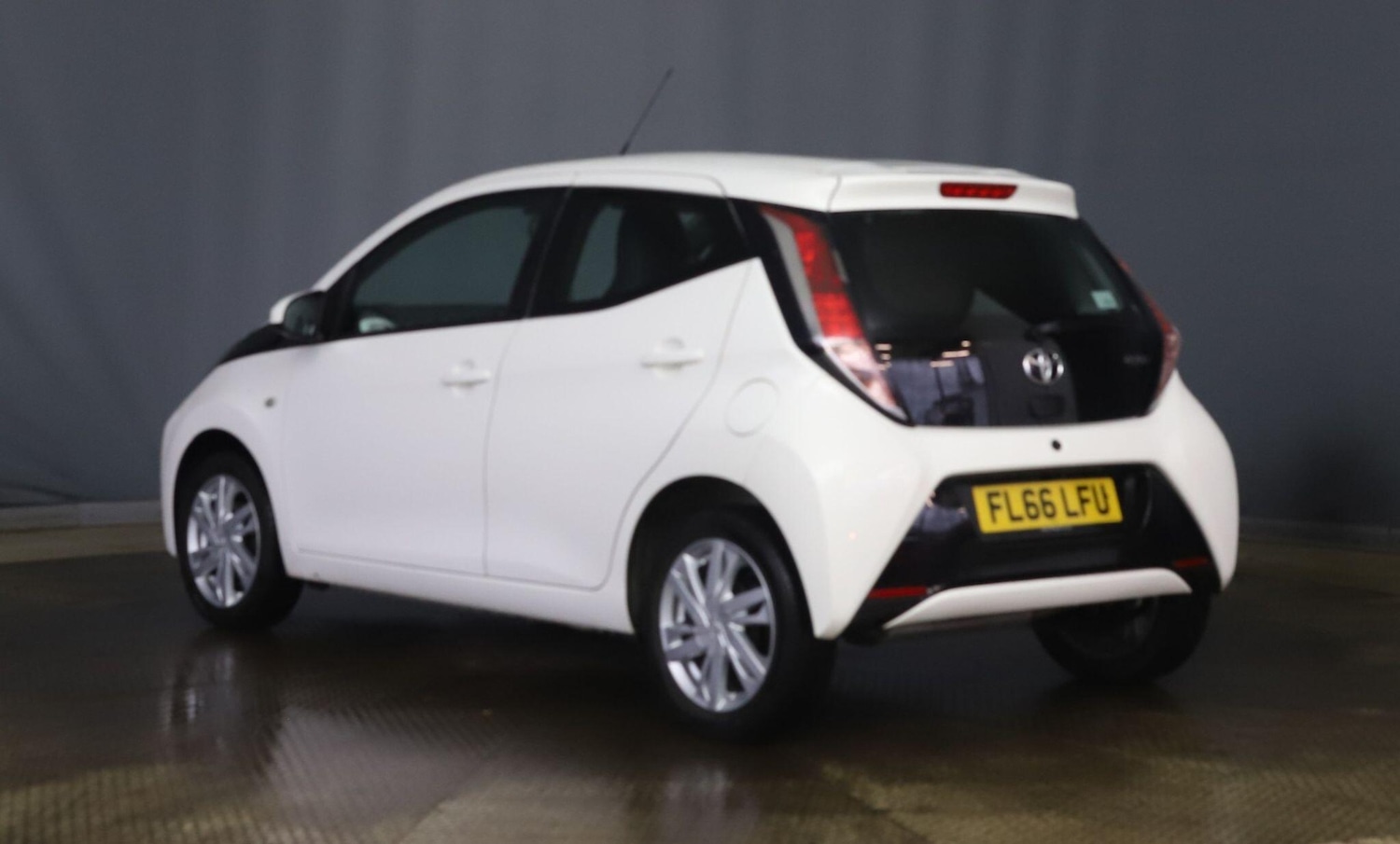 Used Toyota AYGO 2016 for sale - 77291083: Photo 5
