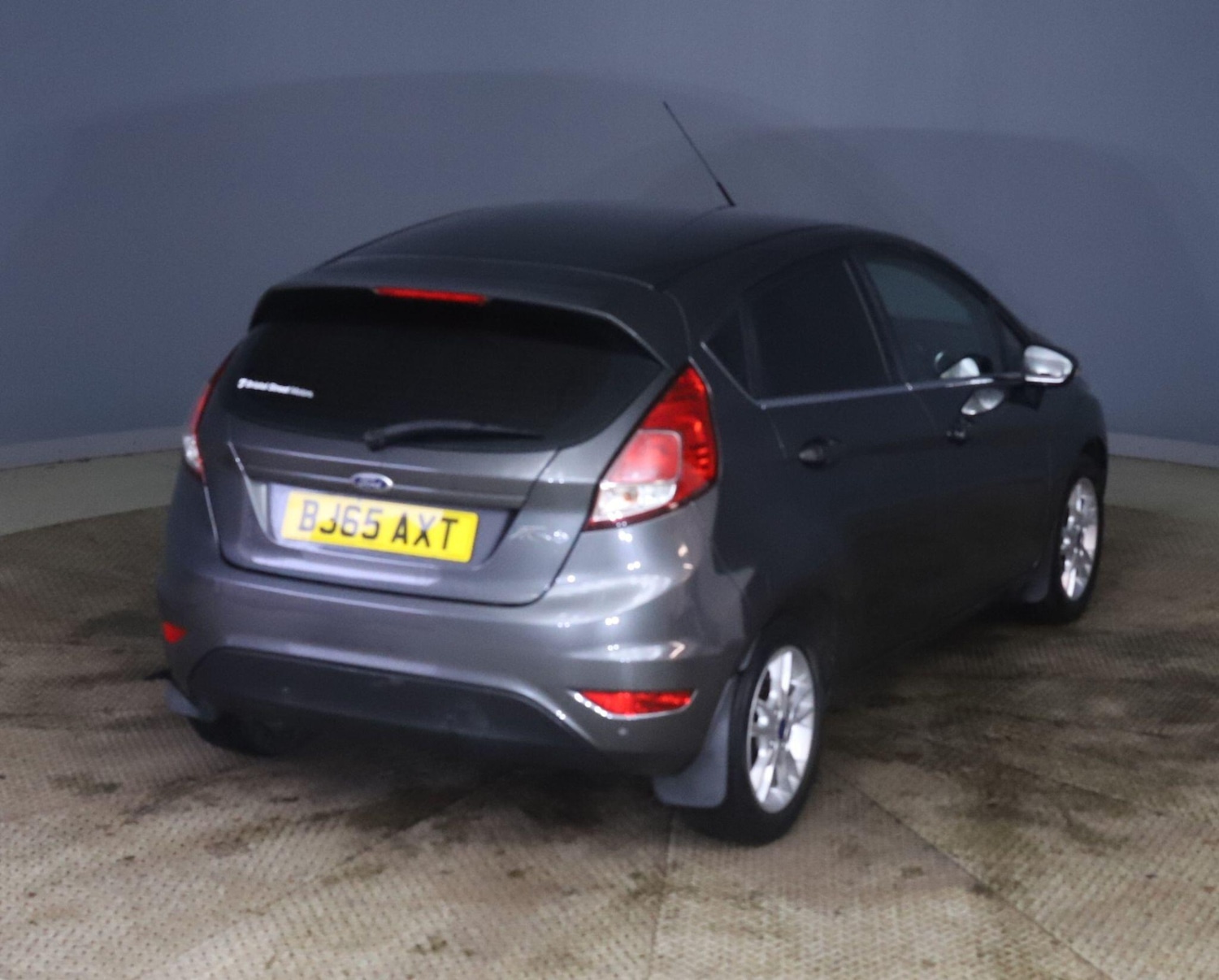 Used Ford Fiesta 2015 for sale - 77377231: Photo 2
