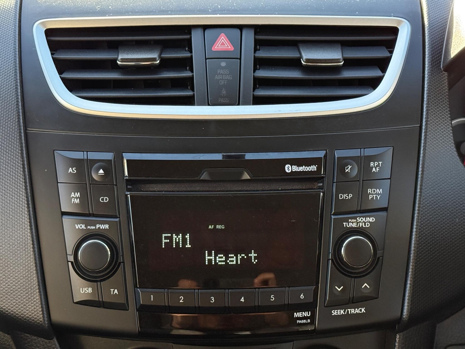 Used Suzuki Swift 2014 for sale - 76521549: Photo 22