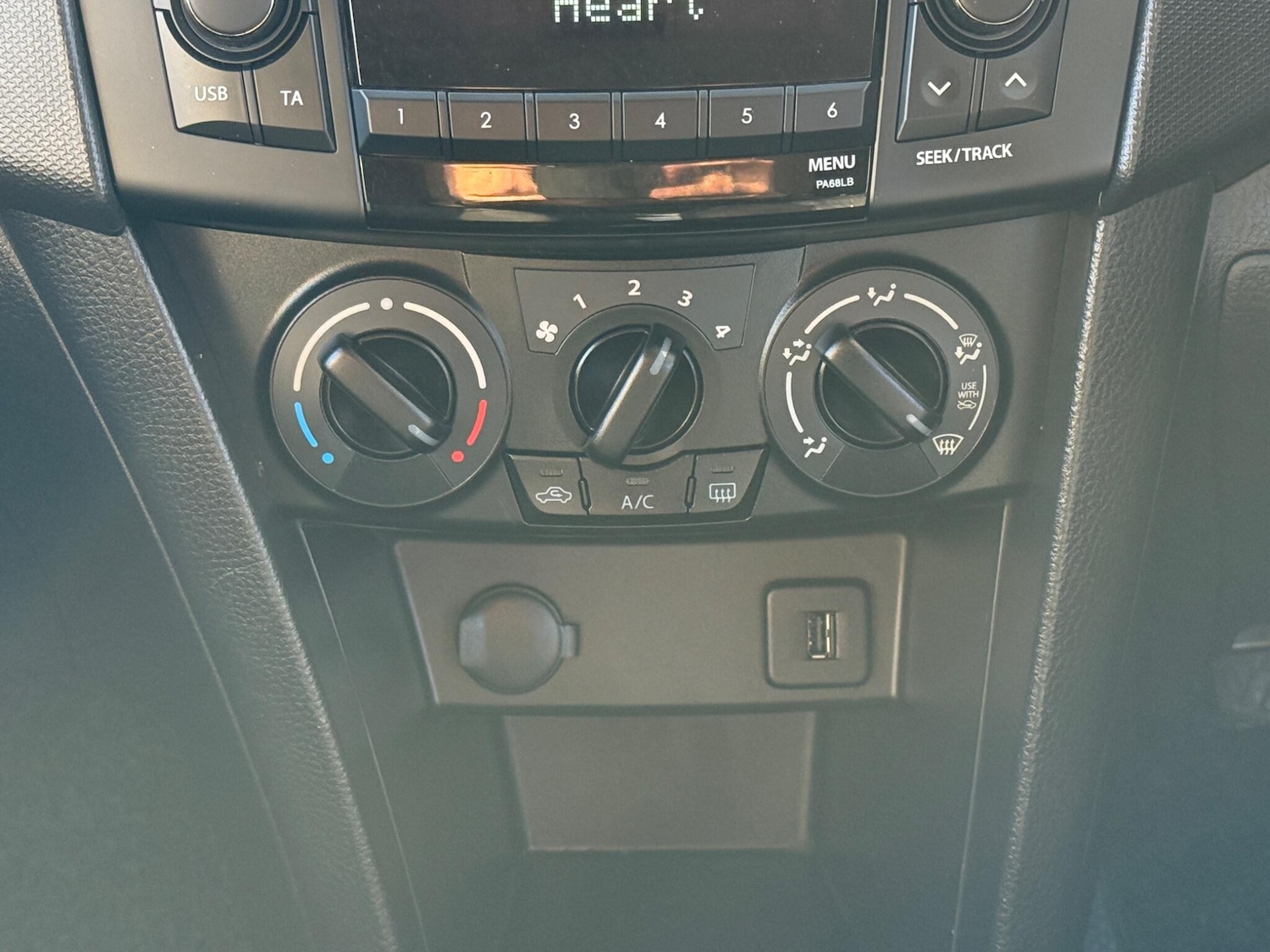 Used Suzuki Swift 2014 for sale - 76521549: Photo 23