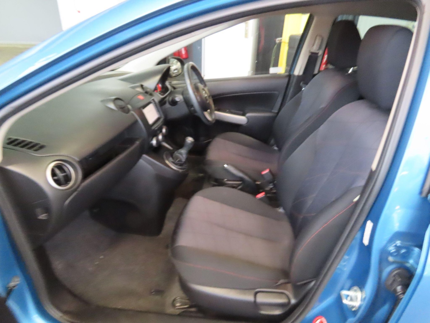 Used Mazda Mazda2 2013 for sale - 77376459: Photo 10